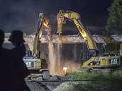 Demolice mostu přes dálnici D1 u Velké Bíteše. Demolice mostu přes dálnici D1 u Velké Bíteše.