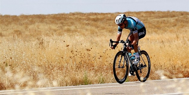 SAMOTA. Německý cyklista Tony Martin strávil v 6. etapě Vuelty dlouhých 175 SAMOTA. Německý cyklista Tony Martin strávil v 6. etapě Vuelty dlouhých 175