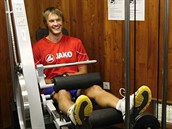 V POSILOVNĚ. Letní posila volejbalistů Liberce, reprezentační nahrávač Jakub... V POSILOVNĚ. Letní posila volejbalistů Liberce, reprezentační nahrávač Jakub...