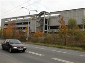 Torzo obchodního centra na sídlišti Jižní Svahy ve Zlíně Torzo obchodního centra na sídlišti Jižní Svahy ve Zlíně