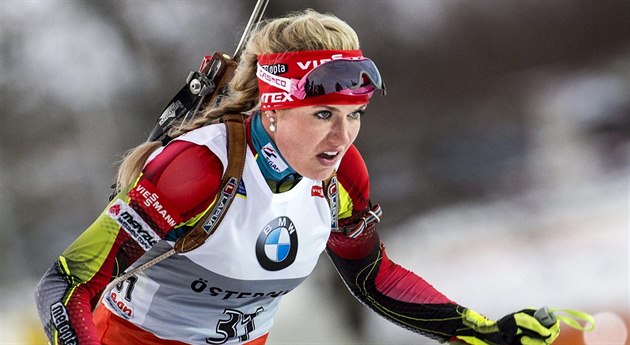 Česká biatlonistka Gabriela Soukalová míří za triumfem v závodě Světového... Česká biatlonistka Gabriela Soukalová míří za triumfem v závodě Světového...