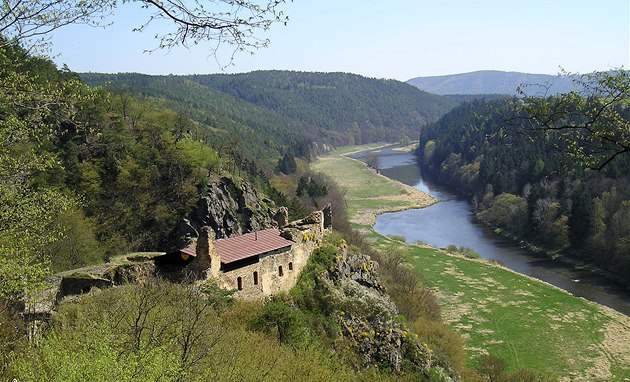 Hrad Krašov nad Berounkou Hrad Krašov nad Berounkou