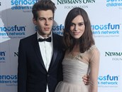 Keira Knightley a její manžel James Righton (3. prosince 2013) Keira Knightley a její manžel James Righton (3. prosince 2013)