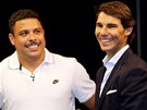 POKER S ÚSMĚVEM. Tenista Rafael Nadal (vpravo) a bývalá hvězda fotbalových... POKER S ÚSMĚVEM. Tenista Rafael Nadal (vpravo) a bývalá hvězda fotbalových...