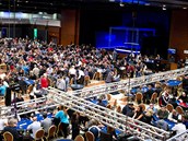 POKEROVÉ HEMŽENÍ. Takhle to vypadá při turnaji Eureka Poker Tour v pražském... POKEROVÉ HEMŽENÍ. Takhle to vypadá při turnaji Eureka Poker Tour v pražském...