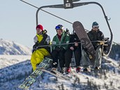 Skiareál ve Špindlerově Mlýně 13. prosince slavnostně zahájil lyžařskou sezonu. Skiareál ve Špindlerově Mlýně 13. prosince slavnostně zahájil lyžařskou sezonu.