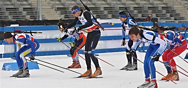 START MUŽŮ. Momentka z Českého poháru v biatlonu v Novém Městě na Moravě START MUŽŮ. Momentka z Českého poháru v biatlonu v Novém Městě na Moravě