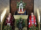 Čestná stráž. Karlu Gutovi stáli u rakve jeho někdejší svěřenci: za národní... Čestná stráž. Karlu Gutovi stáli u rakve jeho někdejší svěřenci: za národní...