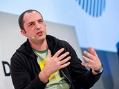 Spoluzakladatel a šéf společnosti WhatsApp Jan Koum na konferenci DLD v... Spoluzakladatel a šéf společnosti WhatsApp Jan Koum na konferenci DLD v...
