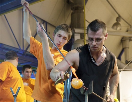 Ještě jste se nerozhodli, kam jít studovat? Sklářská škola v Novém Boru už není... Ještě jste se nerozhodli, kam jít studovat? Sklářská škola v Novém Boru už není...