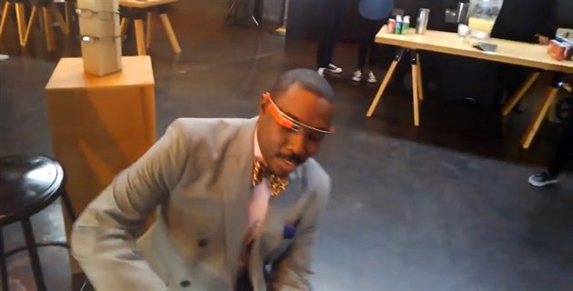 Žádosti o ruku zachycené v Google Glass Žádosti o ruku zachycené v Google Glass