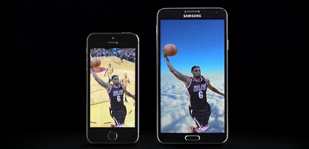Samsung si utahuje z iPhonu: Galaxy Note 3 je větší a má pero. Samsung si utahuje z iPhonu: Galaxy Note 3 je větší a má pero.