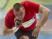 SOUSTŘEDĚNÝ. Koulař Ladislav Prášil na halovém mítinku v Praze. SOUSTŘEDĚNÝ. Koulař Ladislav Prášil na halovém mítinku v Praze.