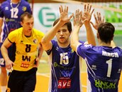 Momentka z volejbalového duelu Ústí nad Labem (modrá) vs. Havířov, na snímku s... Momentka z volejbalového duelu Ústí nad Labem (modrá) vs. Havířov, na snímku s...