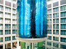Obří akvárium Aqua Dom se nachází v hotelu Radisson poblíž náměstí... Obří akvárium Aqua Dom se nachází v hotelu Radisson poblíž náměstí...