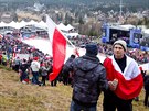 ČEKÁNÍ. Fanoušci čekají, jestli se uskuteční 3. kolo MS v letech na lyžích v... ČEKÁNÍ. Fanoušci čekají, jestli se uskuteční 3. kolo MS v letech na lyžích v...