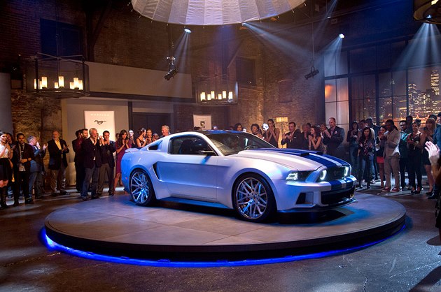 Ford Mustang postavený podle vozu Shelby GT500 hraje ve filmu Need for Speed... Ford Mustang postavený podle vozu Shelby GT500 hraje ve filmu Need for Speed...