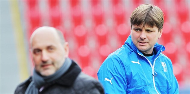 Tomáš Paclík (vlevo) a Dušan Uhrin na tréninku fotbalové Plzně. Tomáš Paclík (vlevo) a Dušan Uhrin na tréninku fotbalové Plzně.