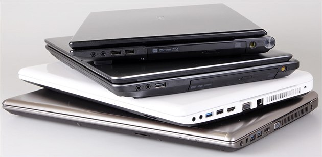 17" notebooky jsou na doma ideální. 17" notebooky jsou na doma ideální.