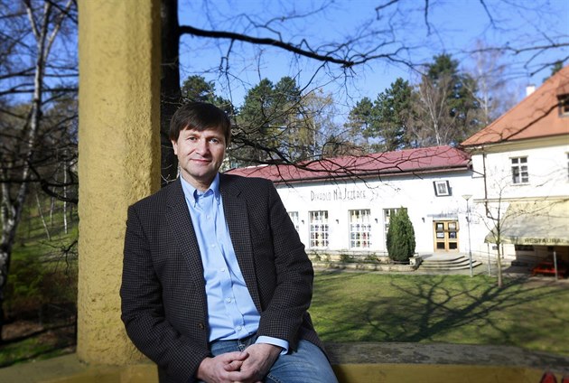 "V soukromém divadle nemáte pohodlnou, komfortní chvíli, pořád jsou to nervy,"... "V soukromém divadle nemáte pohodlnou, komfortní chvíli, pořád jsou to nervy,"...