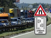 Dopravní značka střídavá jízda Dopravní značka střídavá jízda