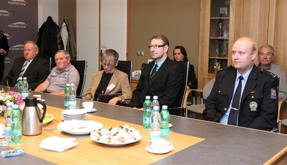 Cenu Hejtmana Plzeňského kraje 2013 získalo pět statečných lidí Cenu Hejtmana Plzeňského kraje 2013 získalo pět statečných lidí