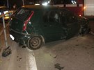 Lehké zranění řidiče fiatu ošetřili lékaři v nemocnici. Lehké zranění řidiče fiatu ošetřili lékaři v nemocnici.