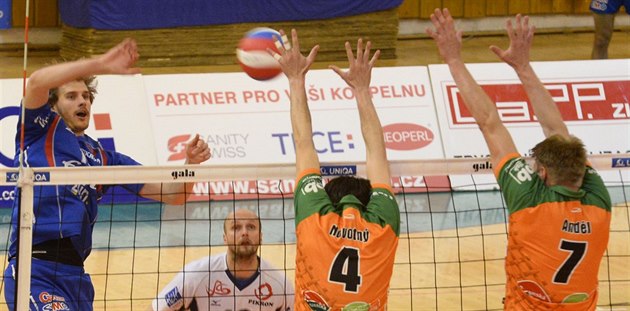 Mometka ze zápasu Zlín - Příbram Mometka ze zápasu Zlín - Příbram