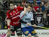 Superfinále v pražské O2 areně. Michal Podhráský z Tatranu Střešovice (vlevo) a Superfinále v pražské O2 areně. Michal Podhráský z Tatranu Střešovice (vlevo) a