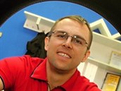 Radek Gril začal podnikat už v 18 letech, už 11 let obchoduje s pneumatikami. Radek Gril začal podnikat už v 18 letech, už 11 let obchoduje s pneumatikami.