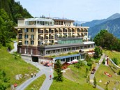 Märchenhotel Bellevue, pohádková vyhlídka v horách švýcarského kantonu Glarus. Märchenhotel Bellevue, pohádková vyhlídka v horách švýcarského kantonu Glarus.