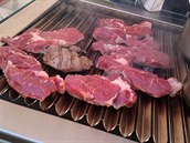 Telecí rib eye steak nepotřebuje dlouhou tepelnou úpravu. Telecí rib eye steak nepotřebuje dlouhou tepelnou úpravu.