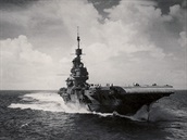 Letadlová loď HMS Illustrious Letadlová loď HMS Illustrious