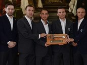 Sparťanští fotbalisté převzali klíč od města Prahy. Získali ho za vítězství v... Sparťanští fotbalisté převzali klíč od města Prahy. Získali ho za vítězství v...