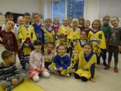 Obrázky dětí z Mateřské školy Dětská ve Zlíně zdobí zimní stadion během... Obrázky dětí z Mateřské školy Dětská ve Zlíně zdobí zimní stadion během...