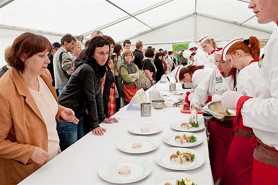 Pohlreich a spol. už za pár dní na Apetit Festivalu v Plzni Pohlreich a spol. už za pár dní na Apetit Festivalu v Plzni