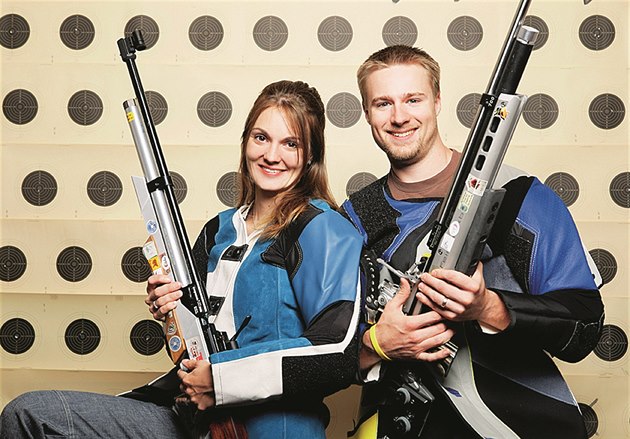 Kateřina Emmons s manželem Matthewem Emmonsem, který má také tři olympijské... Kateřina Emmons s manželem Matthewem Emmonsem, který má také tři olympijské...