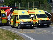 Při nehodě autobusu nedaleko Oder zasahovalo hned několik sanitek a dva... Při nehodě autobusu nedaleko Oder zasahovalo hned několik sanitek a dva...