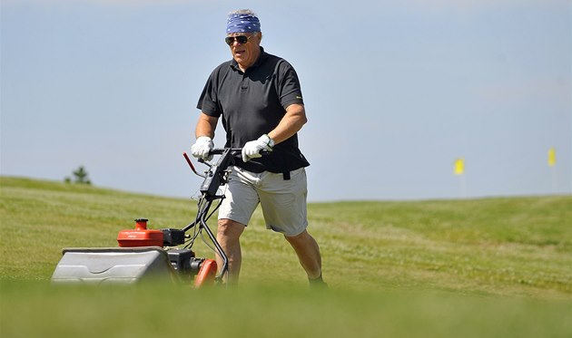 Bývalý hokejový reprezentant Jiří Holík většinu času tráví na golfovém hřišti Bývalý hokejový reprezentant Jiří Holík většinu času tráví na golfovém hřišti