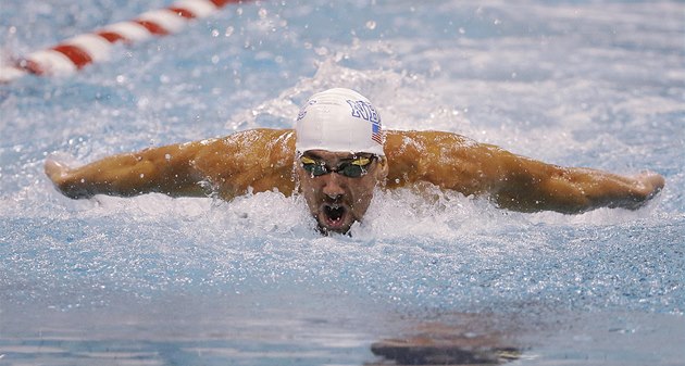 Michael Phelps na mítinku v Athens na trati 100 metrů motýlek. Michael Phelps na mítinku v Athens na trati 100 metrů motýlek.