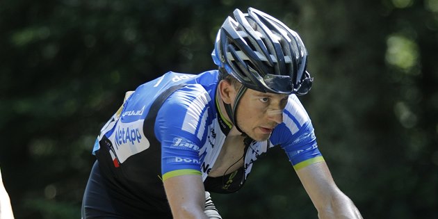 ODHODLANÝ. Leopold König před Rafalem Majkou ve třinácté etapě Tour de France. ODHODLANÝ. Leopold König před Rafalem Majkou ve třinácté etapě Tour de France.