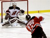 William Brodeur, jediný útočník ze slavného rodu, střílí na kempu New Jersey na... William Brodeur, jediný útočník ze slavného rodu, střílí na kempu New Jersey na...