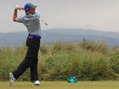 Rory McIlroy odpaluje míček na British Open. Rory McIlroy odpaluje míček na British Open.