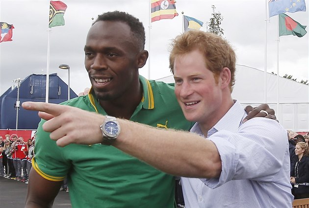Usain Bolt se ve vesnici sportovců na Hrách Commonwealthu potkal i s princem... Usain Bolt se ve vesnici sportovců na Hrách Commonwealthu potkal i s princem...