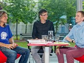 O věcech mezi nebem a zemí debatovali astrolog Milan Gelnar (vlevo) a redaktor... O věcech mezi nebem a zemí debatovali astrolog Milan Gelnar (vlevo) a redaktor...