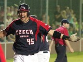 Karel Kadečka na evropském šampionátu softbalistů v Havlíčkově Brodě. Karel Kadečka na evropském šampionátu softbalistů v Havlíčkově Brodě.