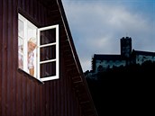 Ve středověku byly svahy kolem hradu holé,“ říká kastelán Bezdězu Jan Jurička.... Ve středověku byly svahy kolem hradu holé,“ říká kastelán Bezdězu Jan Jurička....