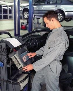 Máte vůz starší 6 let a chcete ušetřit servisní náklady? Máte vůz starší 6 let a chcete ušetřit servisní náklady?