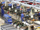 V Nošovicích Hyundai Mobis vyrábí na čtyřech linkách montážní celky předních a... V Nošovicích Hyundai Mobis vyrábí na čtyřech linkách montážní celky předních a...