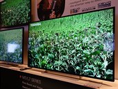 Řada L7 nabízí například 700 samostatně stmívatelných zón podsvětlení nebo... Řada L7 nabízí například 700 samostatně stmívatelných zón podsvětlení nebo...